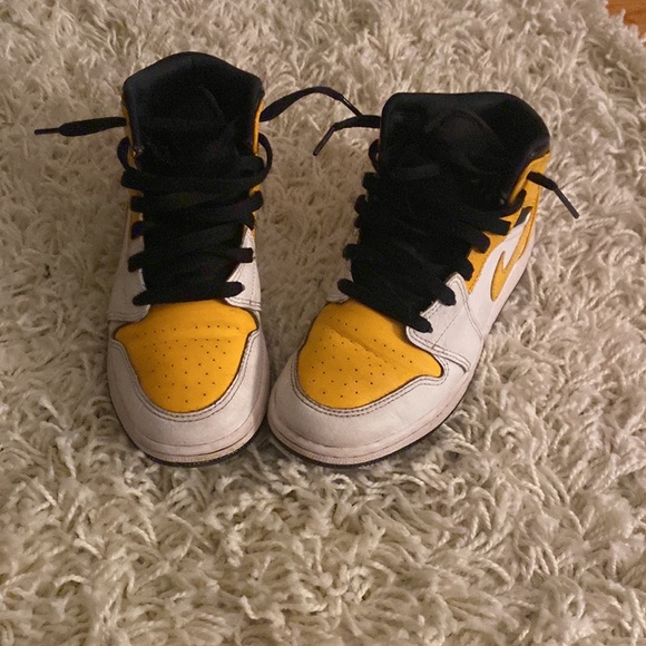 Out grown - Picture 5 of 5